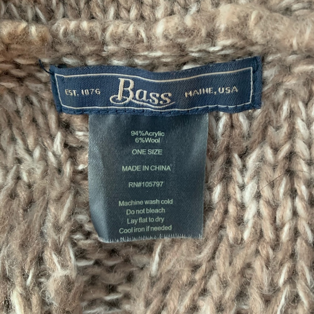 Bass Beige Sweater Infinity Scarf - Picture 3 of 3